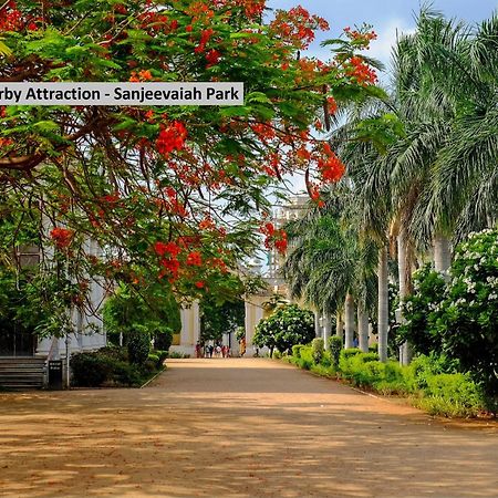 Hotel O Sree Radha Lodge Near Snow World Secunderabad ภายนอก รูปภาพ