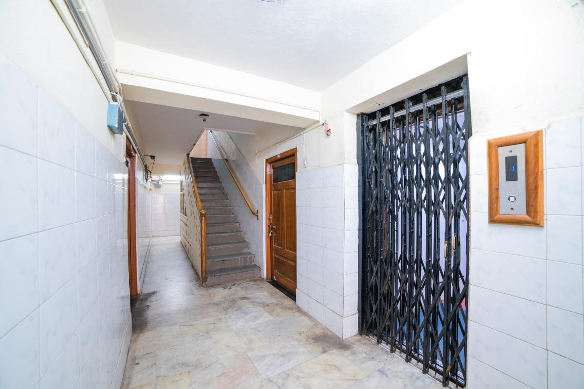 Hotel O Sree Radha Lodge Near Snow World Secunderabad ภายนอก รูปภาพ