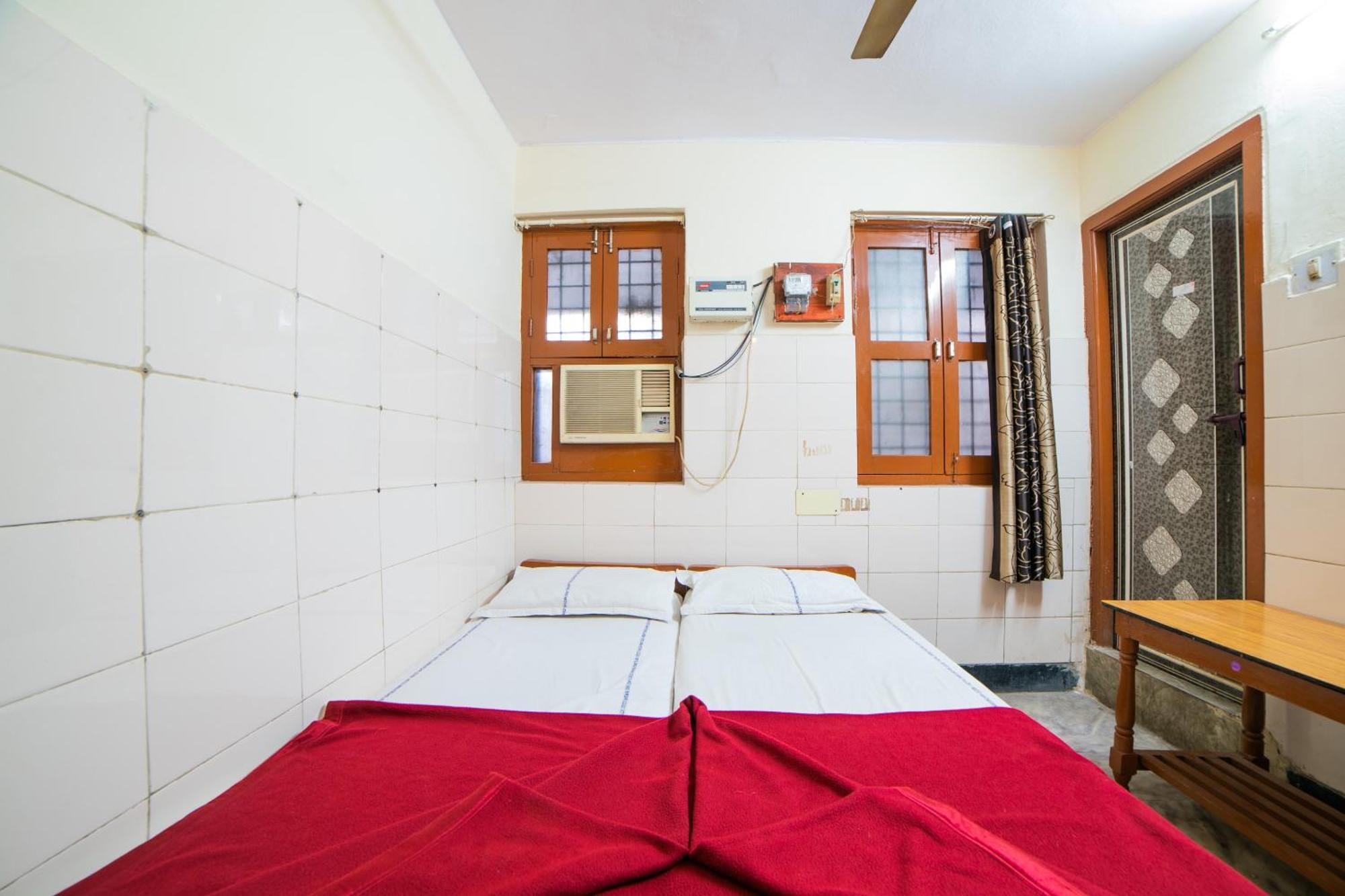 Hotel O Sree Radha Lodge Near Snow World Secunderabad ภายนอก รูปภาพ